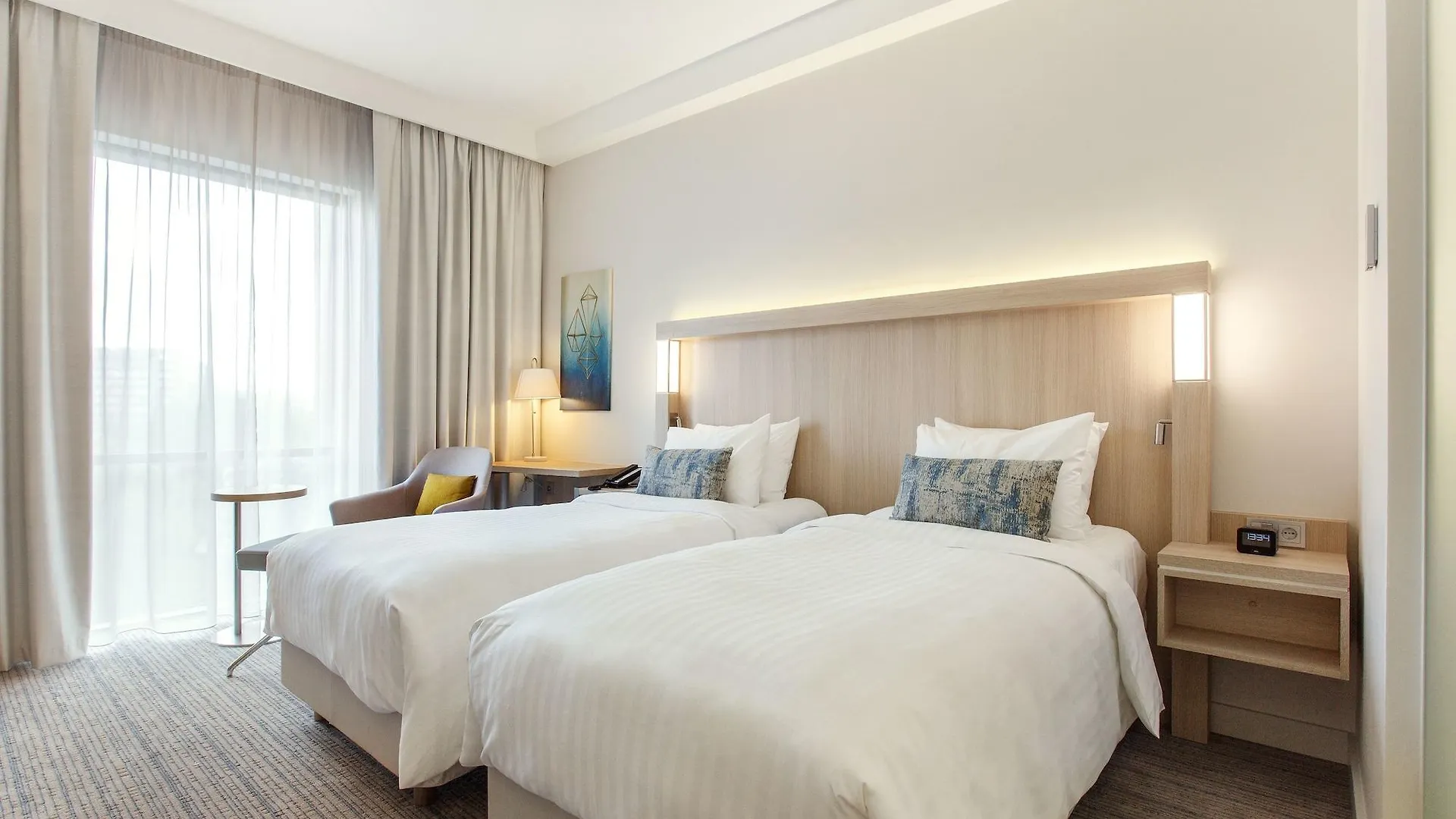 Courtyard By Marriott Bucharest Floreasca 4*,